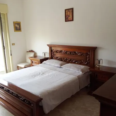 Casa Valeria - Vicino Al Mare Giardini Naxos